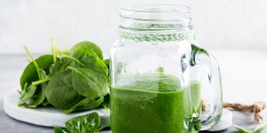 How To Make Super Detox Green Cleansing Smoothie