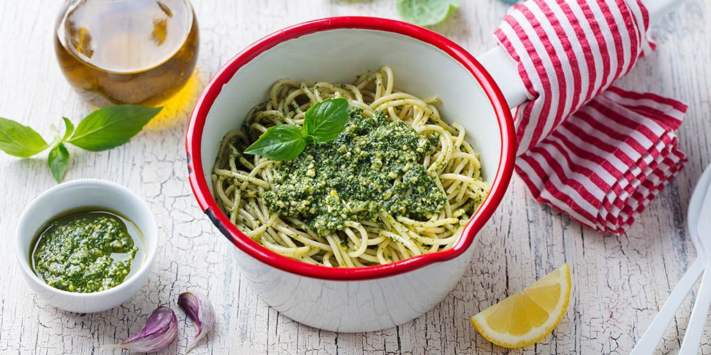 How To Make Spinach Herb Pistachio Pesto Pasta
